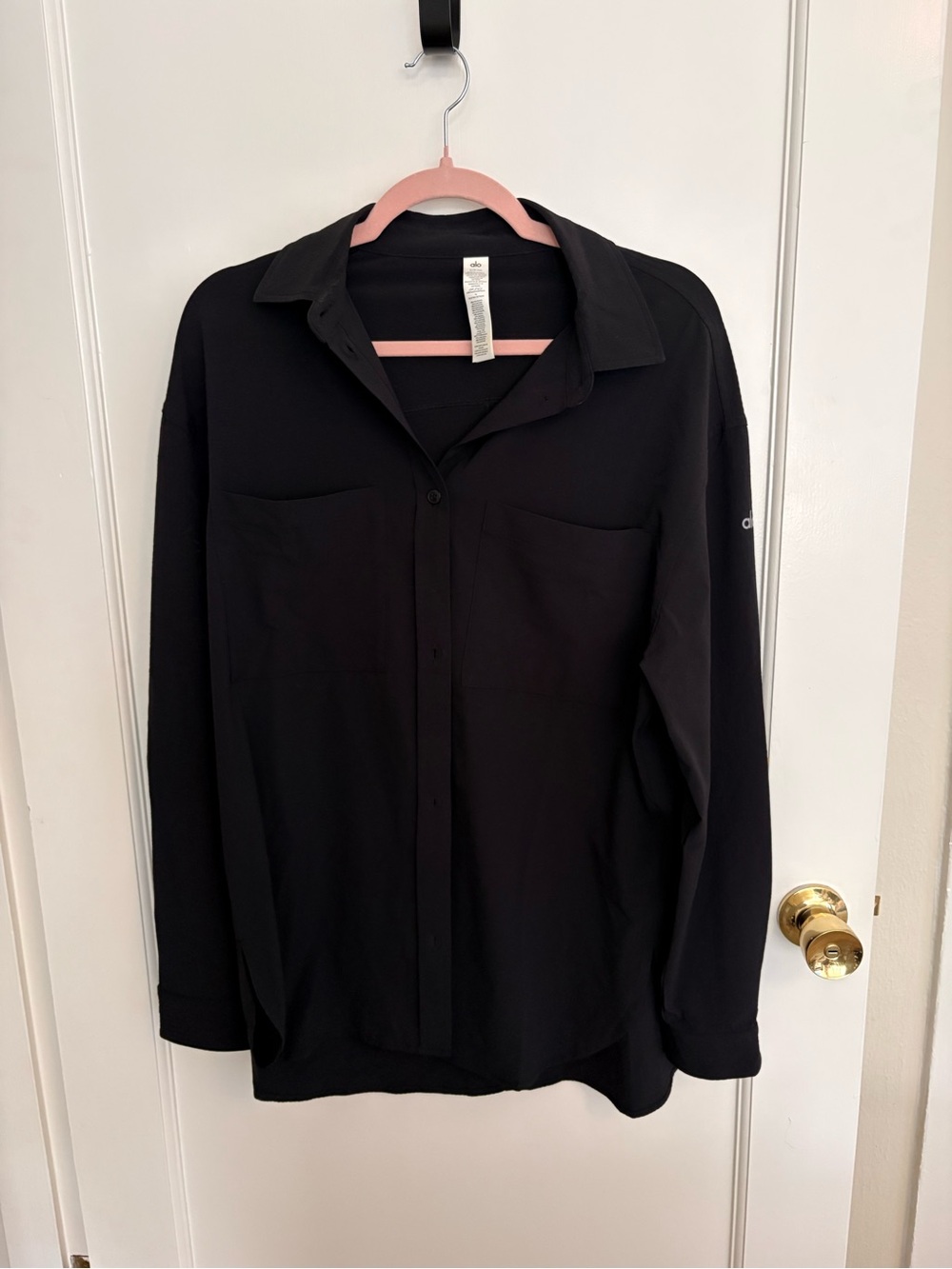 ALO Yoga Women's Dreamscape Black Lightweight Button-Front Shirt